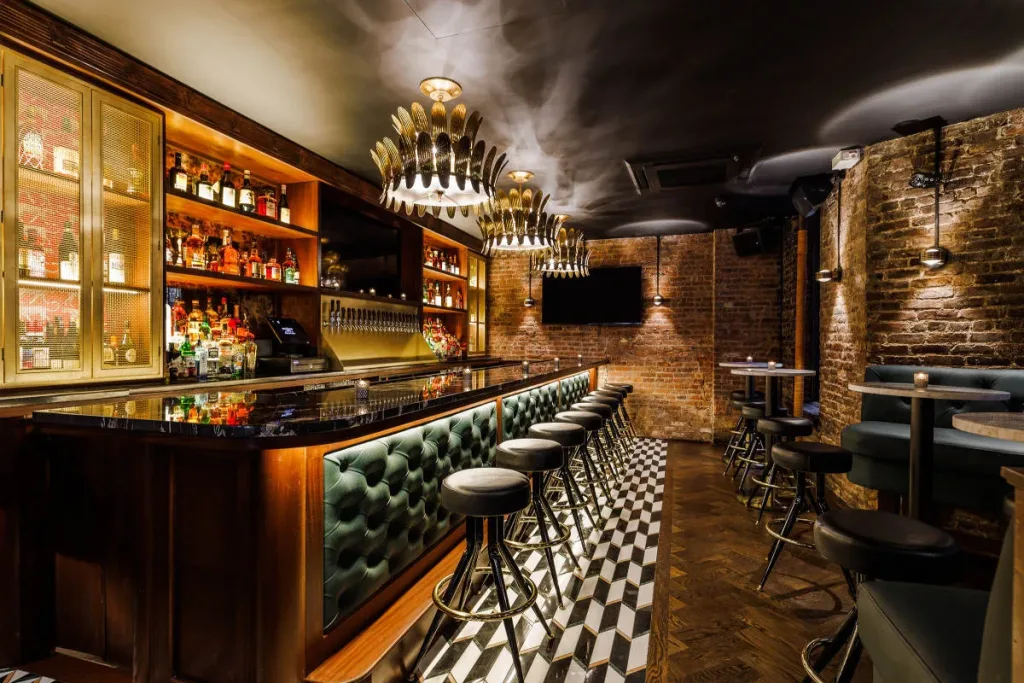 The Half Pint / Ernie’s Bar in New York